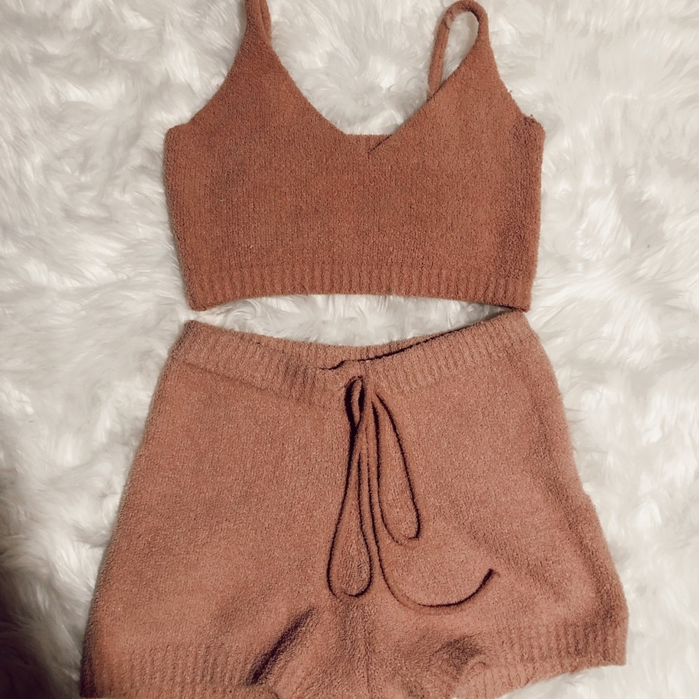 Fuzzy pink short set